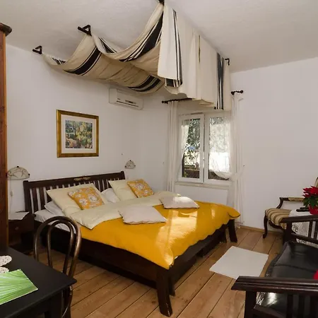 فندق مبيت وإفطار Garden دوبروفينك
