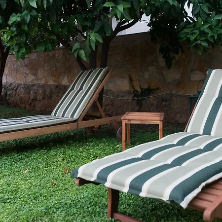 فندق مبيت وإفطار Garden 3*