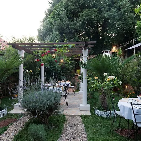 Garden 3* دوبروفينك