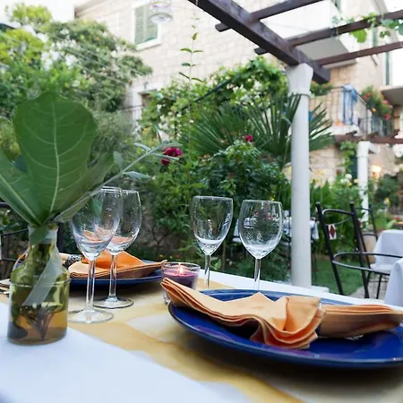 Garden فندق مبيت وإفطار دوبروفينك