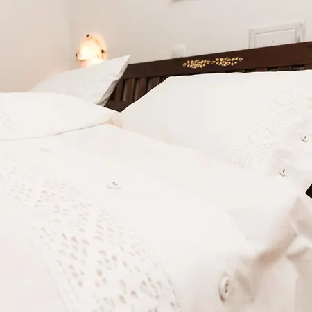 فندق مبيت وإفطار Garden 3*