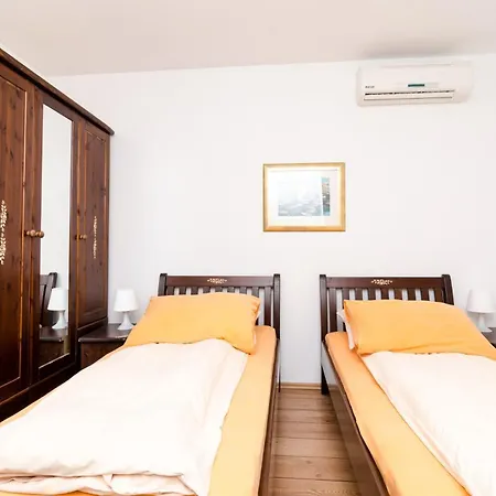 فندق مبيت وإفطار Garden 3*