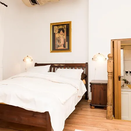 Garden فندق مبيت وإفطار 3*