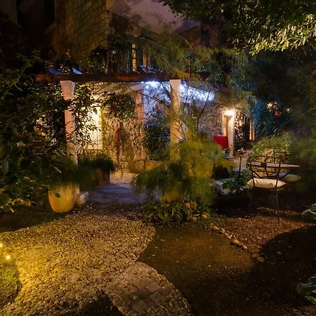 Garden فندق مبيت وإفطار