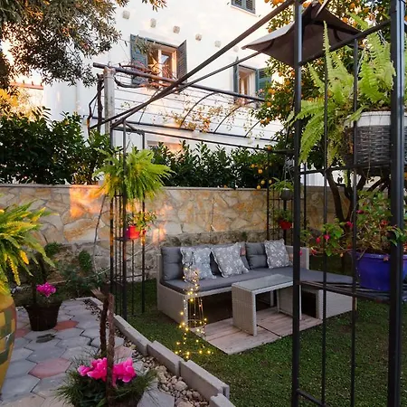 Garden فندق مبيت وإفطار 3*
