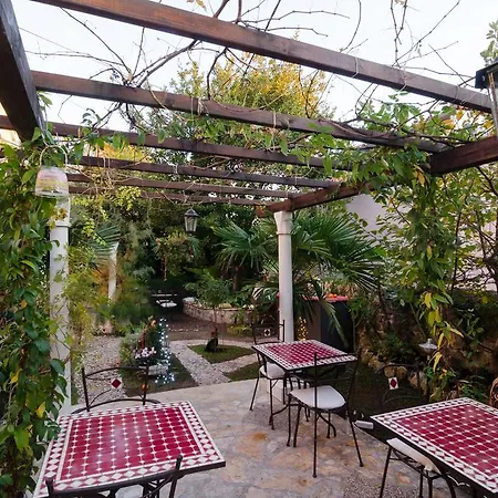 Garden 3*